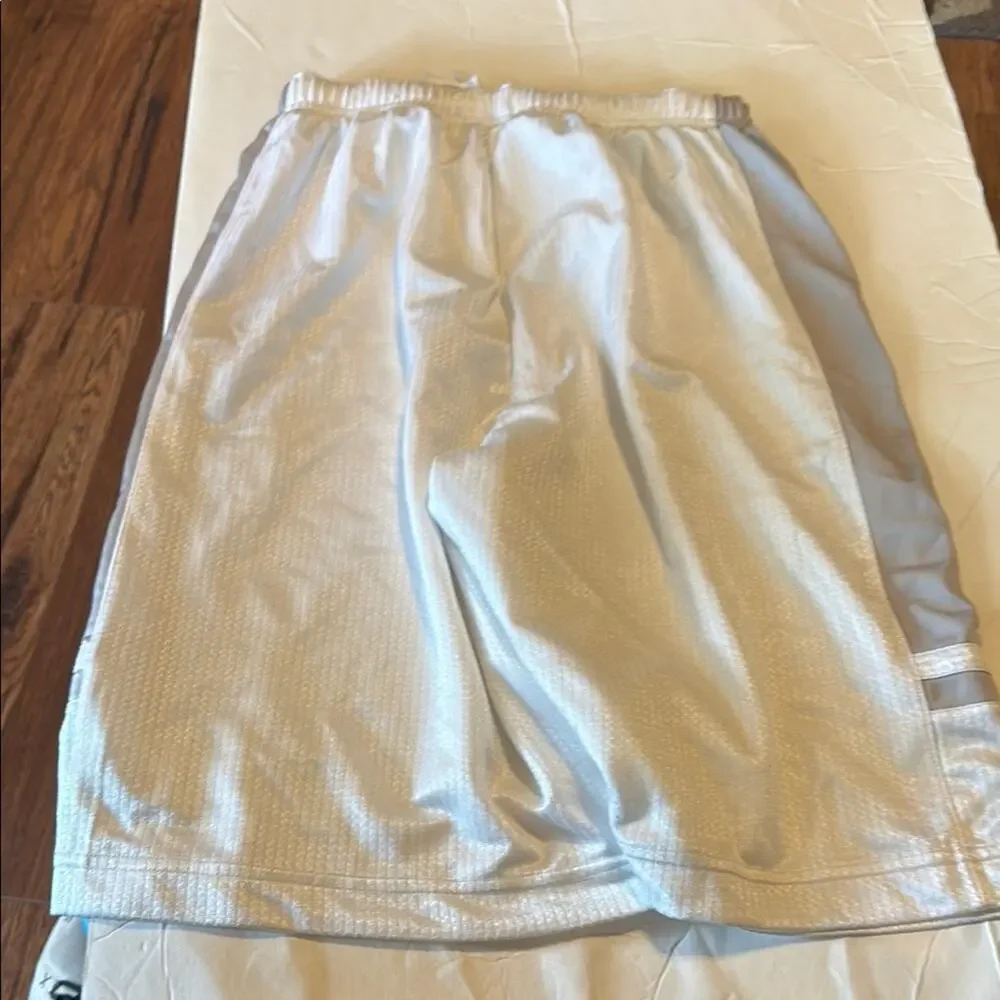 Youth‎ Large Nike Basketball Shorts White